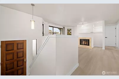 917 N 100th Street, Seattle, WA 98133 - Photo 7
