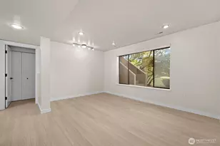917 N 100th St, Seattle, WA 98133 - Photo 15