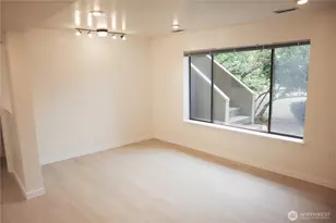 917 N 100th St, Seattle, WA 98133 - Photo 21