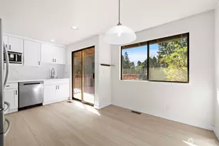 917 N 100th St, Seattle, WA 98133 - Photo 11