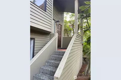 917 N 100th Street, Seattle, WA 98133 - Photo 5