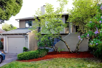 917 N 100th Street, Seattle, WA 98133 - Photo 1