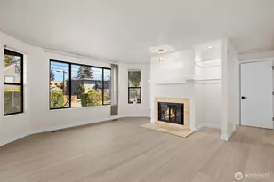 917 N 100th St, Seattle, WA 98133 - Photo 9