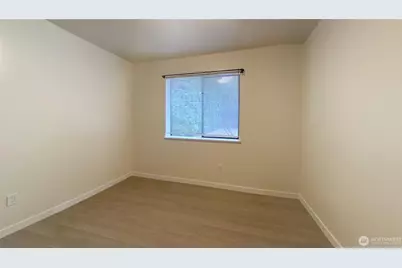 917 N 100th Street, Seattle, WA 98133 - Photo 23