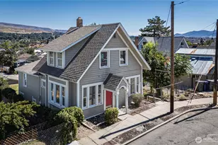 321 Malaga Ave, Wenatchee, WA 98801 - Photo 1