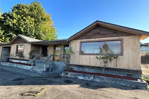 1716 E 3rd St, Port Angeles, WA 98362 - Photo 3