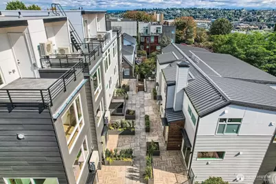 511 Howe Street #B, Seattle, WA 98109 - Photo 25