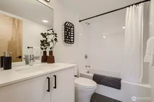 511 Howe St, Seattle, WA 98109 - Photo 15