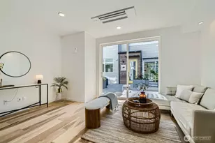 511 Howe St, Seattle, WA 98109 - Photo 7