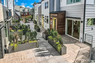 511 Howe St, Seattle, WA 98109 - Photo 23