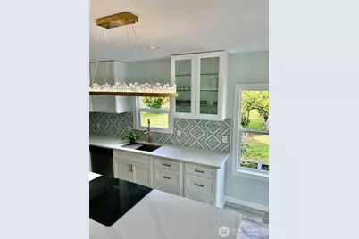 24507 Meridian Avenue E, Graham, WA 98338 - Photo 9