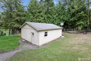 10001 435th St Ct E, Eatonville, WA 98328 - Photo 23
