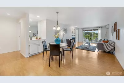 145 105th Avenue SE #11, Bellevue, WA 98004 - Photo 11