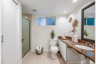 145 105th Avenue SE #11, Bellevue, WA 98004 - Photo 31