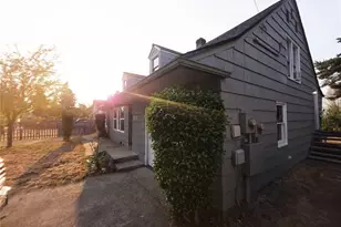 411 120th St S, Tacoma, WA 98444 - Photo 9