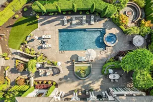 8638 NE 19th Pl, Clyde Hill, WA 98004 - Photo 3