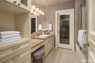 8638 NE 19th Place, Clyde Hill, WA 98004 - Photo 25