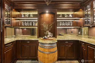 8638 NE 19th Pl, Clyde Hill, WA 98004 - Photo 13