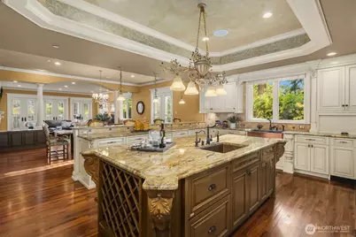 8638 NE 19th Place, Clyde Hill, WA 98004 - Photo 15