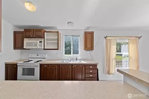 5824 Haddon Ln, Anacortes, WA 98221 - Photo 13