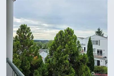 3990 129 Place SE #C106, Bellevue, WA 98006 - Photo 3