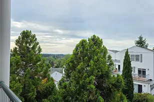 3990 129th Pl SE, Bellevue, WA 98006 - Photo 3