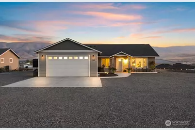 208 SW Moon River View, Mattawa, WA 99349 - Photo 1