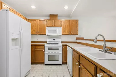 22703 SE 242nd Pl, Maple Valley, WA 98038 - Photo 13