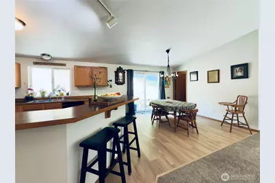 2037 Delameter Road, Castle Rock, WA 98611 - Photo 7