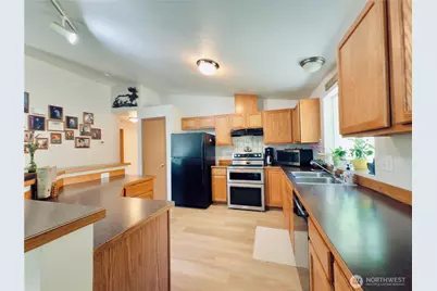 2037 Delameter Road, Castle Rock, WA 98611 - Photo 9