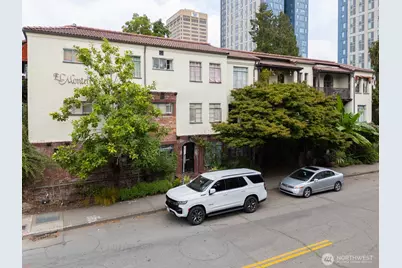 1106 NE 42nd Street #19, Seattle, WA 98105 - Photo 33