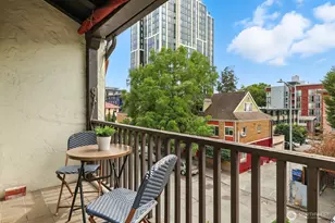 1106 NE 42nd St, Seattle, WA 98105 - Photo 19