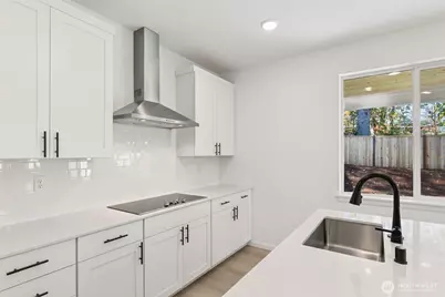 309 N 55th Street #26, Mount Vernon, WA 98273 - Photo 7