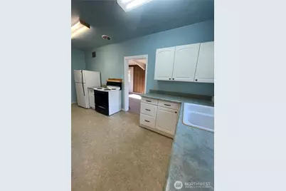 1052 Ballentine Street, Raymond, WA 98577 - Photo 7