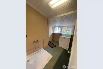 1052 Ballentine Street, Raymond, WA 98577 - Photo 13