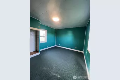 1052 Ballentine Street, Raymond, WA 98577 - Photo 11