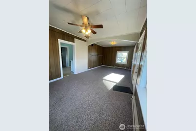 1052 Ballentine Street, Raymond, WA 98577 - Photo 5