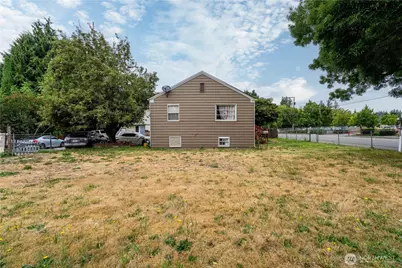 423 Park Avenue N, Renton, WA 98057 - Photo 5