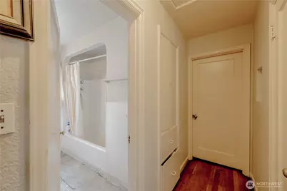 423 Park Avenue N, Renton, WA 98057 - Photo 19