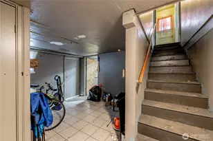 423 Park Ave N, Renton, WA 98057 - Photo 29