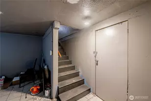 423 Park Ave N, Renton, WA 98057 - Photo 31