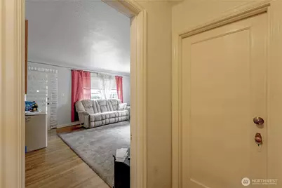 423 Park Avenue N, Renton, WA 98057 - Photo 21