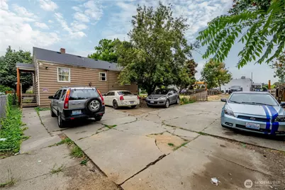 423 Park Avenue N, Renton, WA 98057 - Photo 35