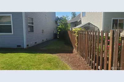 8733 26th Place NE, Lake Stevens, WA 98258 - Photo 13