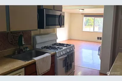 529 N 103rd Street, Seattle, WA 98133 - Photo 15