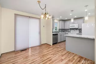 12632 SE 211th Ct, Kent, WA 98031 - Photo 11