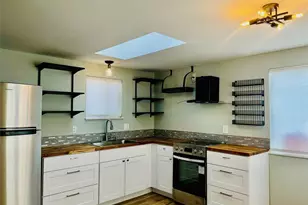 545 Hendricks St, Port Townsend, WA 98368 - Photo 5