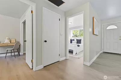 1006 NE 126th St., Seattle, WA 98125 - Photo 15