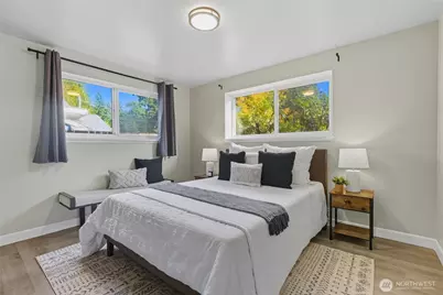 1006 NE 126th St., Seattle, WA 98125 - Photo 9