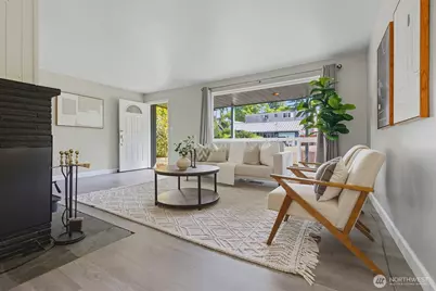 1006 NE 126th St., Seattle, WA 98125 - Photo 5